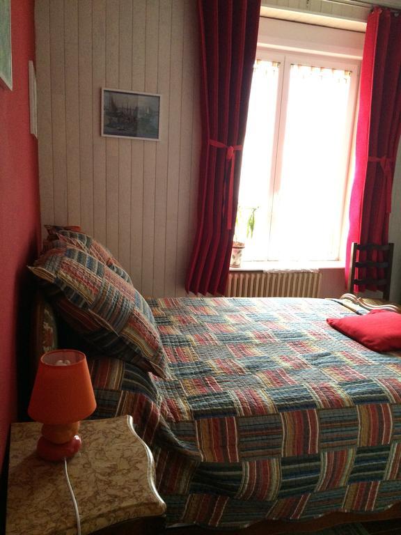 Bed and Breakfast Chez Pierrette Pont-Croix Esterno foto